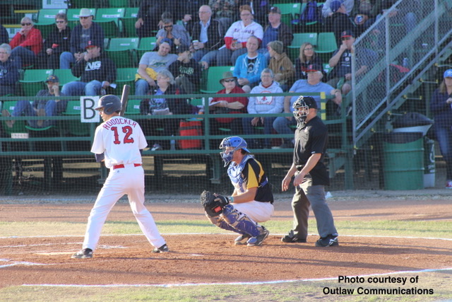 RED SOX TOP MOOSE JAW 8-5