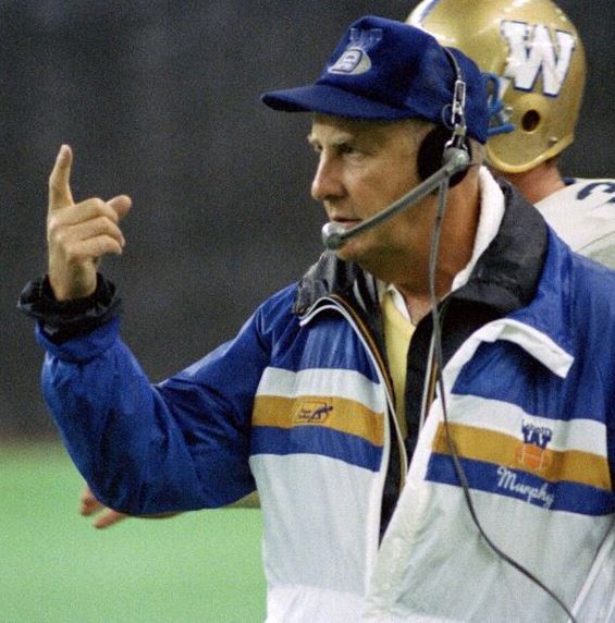 BOMBERS TO UNVEIL CAL MURPHY STATUE