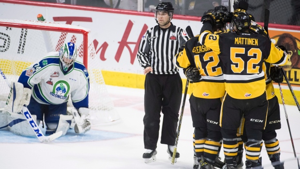 MEMORIAL CUP: BULLDOGS EDGE BRONCOS 2-1